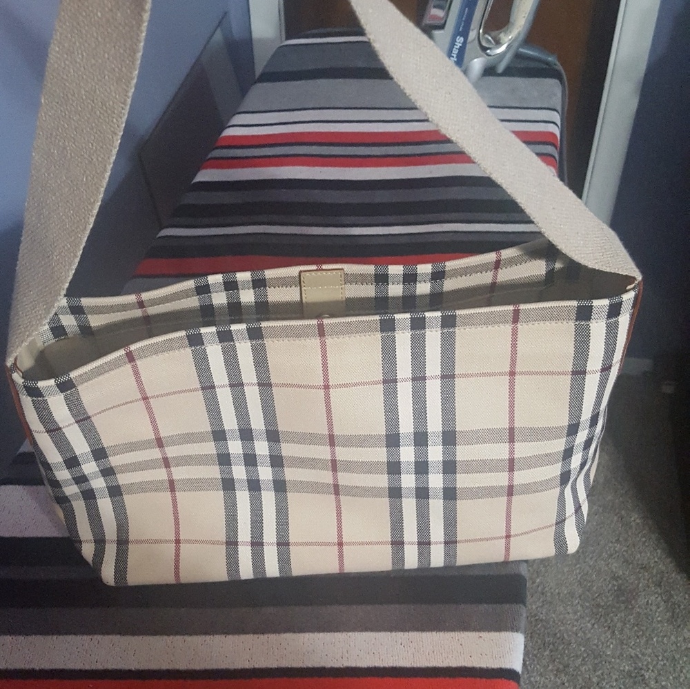 Burberry Purse - Picture 1 of 4